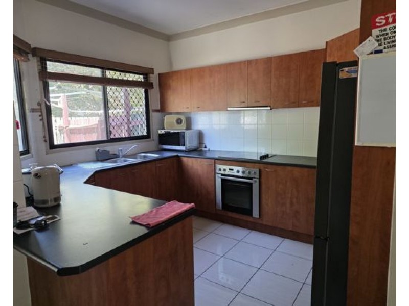 2 / 23a Ronmack St, Chermside QLD 4032