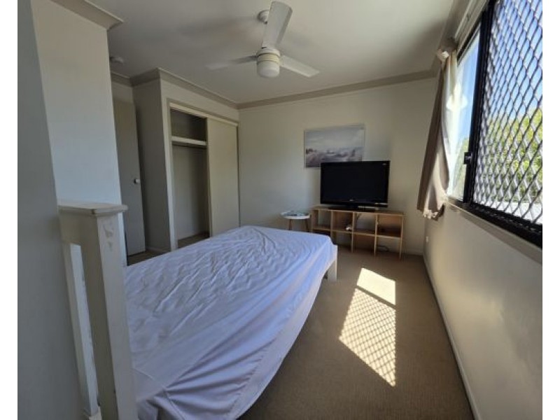 2 / 23a Ronmack St, Chermside QLD 4032