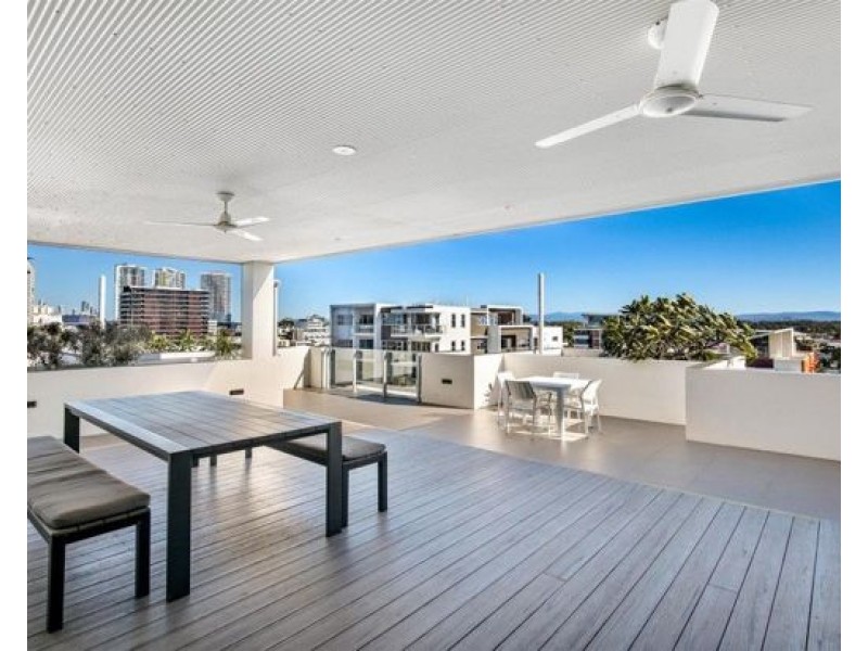 11 Norman Street, Southport QLD 4215