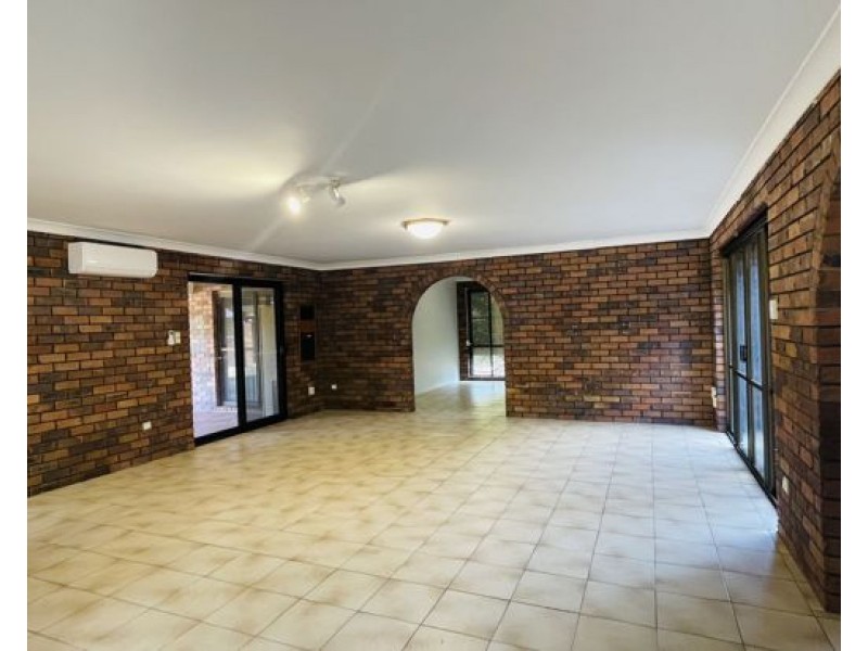 78 Rosia Rd, Park Ridge QLD 4125