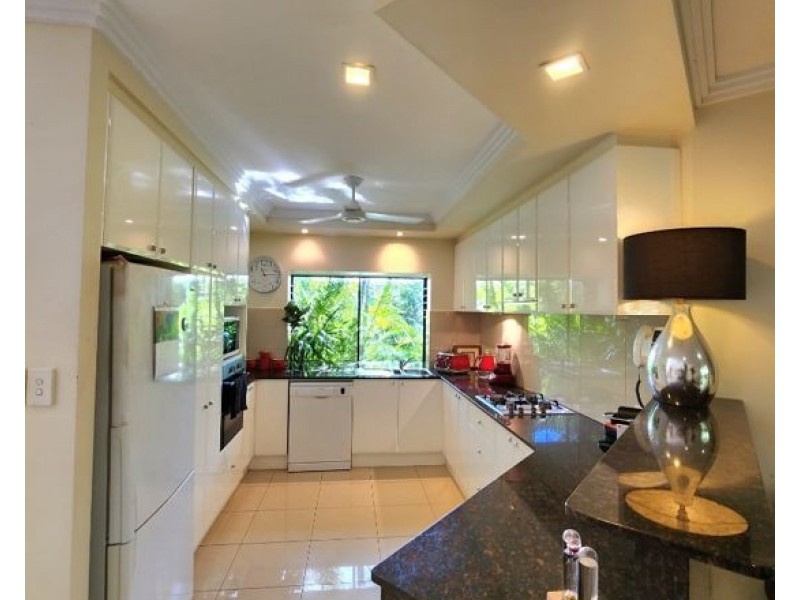 3 Palmetto Street, Palm Cove QLD 4879