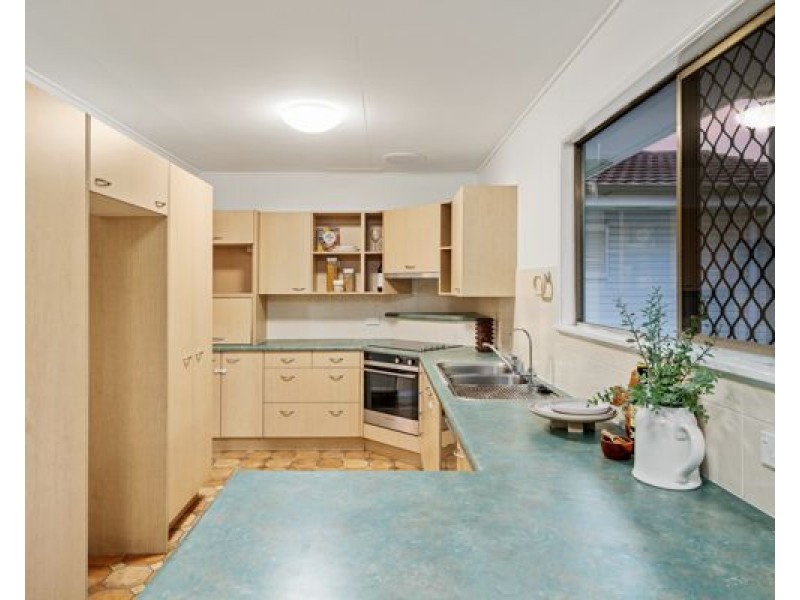 175 Gaynesford Street South, Holland Park West QLD 4121