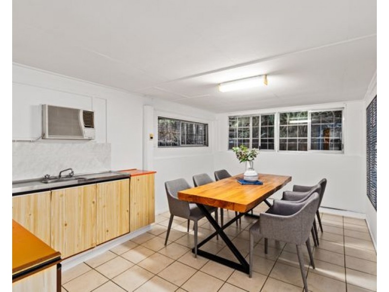 175 Gaynesford Street South, Holland Park West QLD 4121