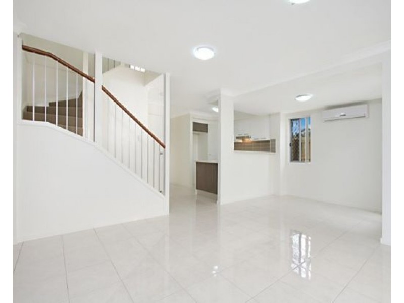 43/8 Sue Ct, Runcorn QLD 4113