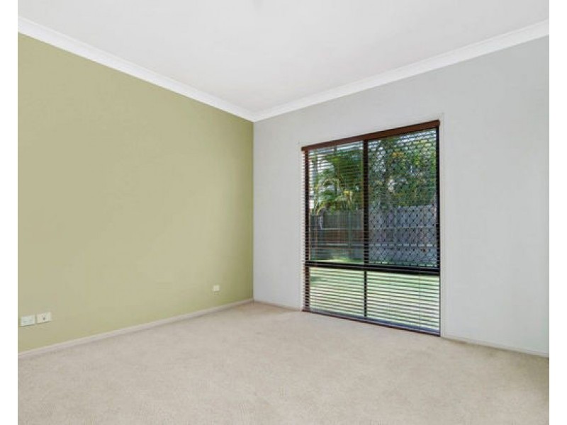 15 Cocoparra Cres, Parkinson QLD 4115