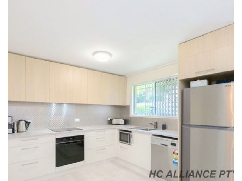 1 GAZANIA STREET, Kingston QLD 4114