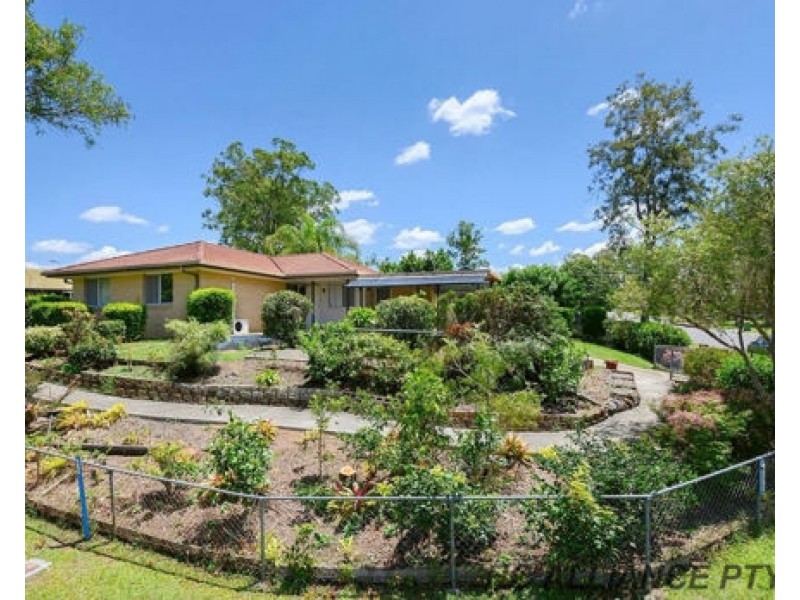 1 GAZANIA STREET, Kingston QLD 4114