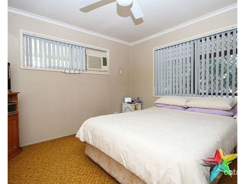 42 Nerine Street, Kingston QLD 4114