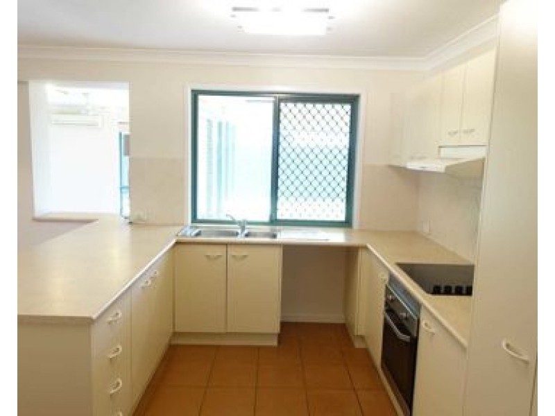 1 Hampshire Ct, Calamvale QLD 4116