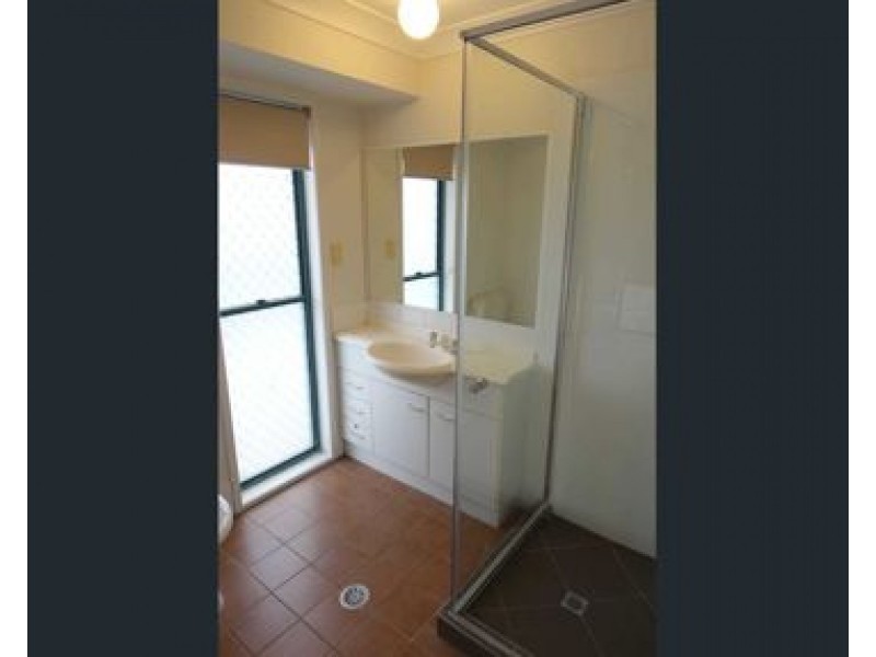 1 Hampshire Ct, Calamvale QLD 4116