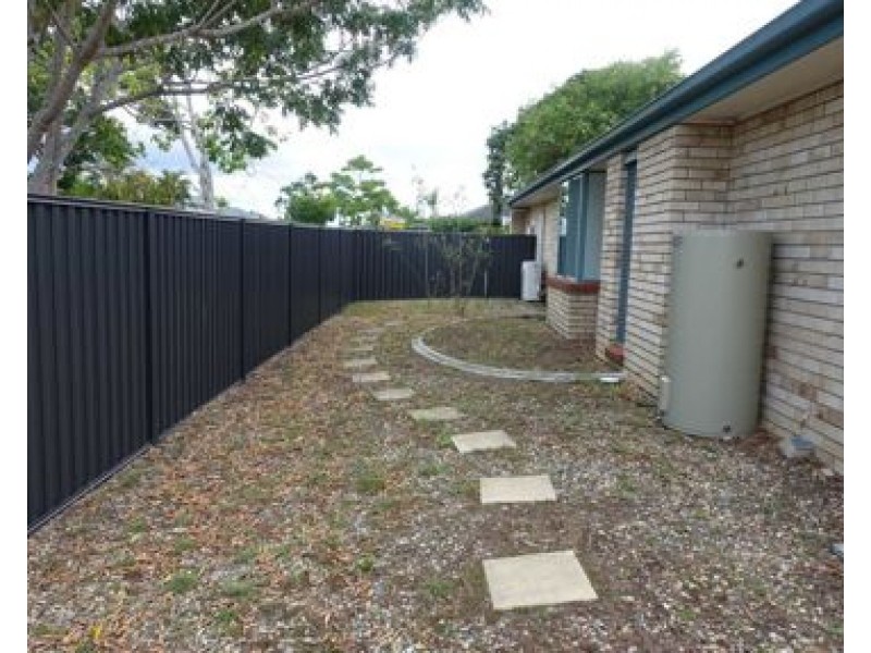 1 Hampshire Ct, Calamvale QLD 4116