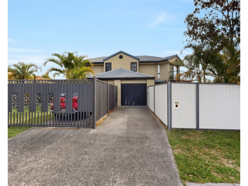 2/184 Greenacre Drive, Arundel QLD 4214