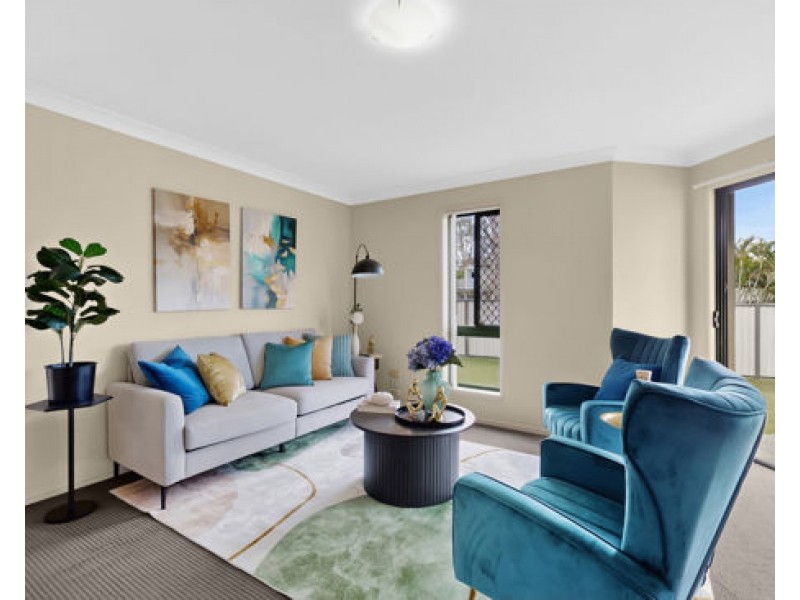 2/184 Greenacre Drive, Arundel QLD 4214