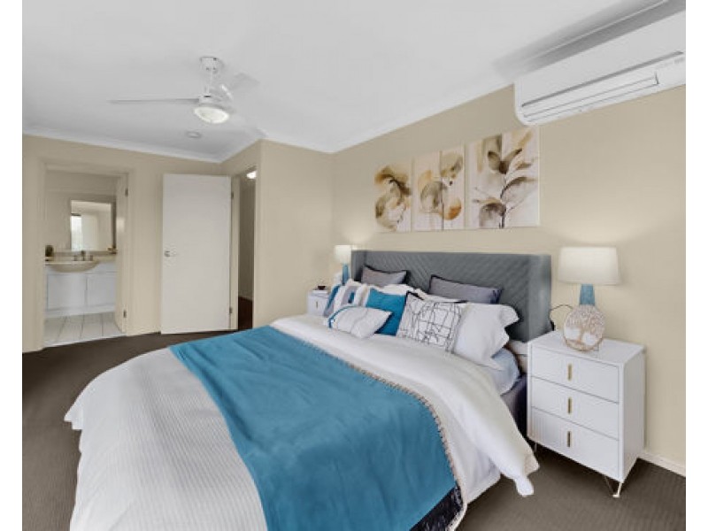 2/184 Greenacre Drive, Arundel QLD 4214