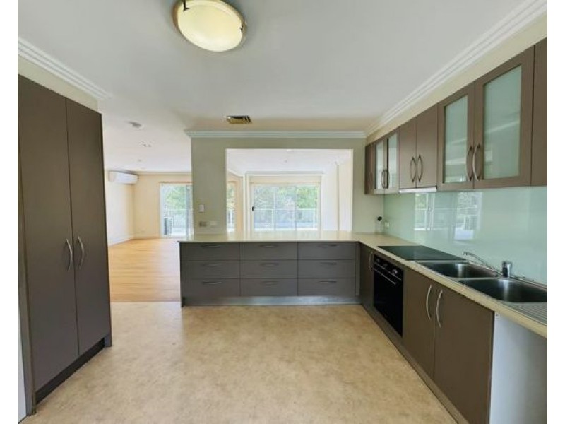 3/104 Eugaree Street, Southport QLD 4215