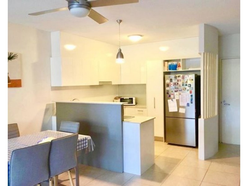 2/2 Campbell Street, Toowong QLD 4066