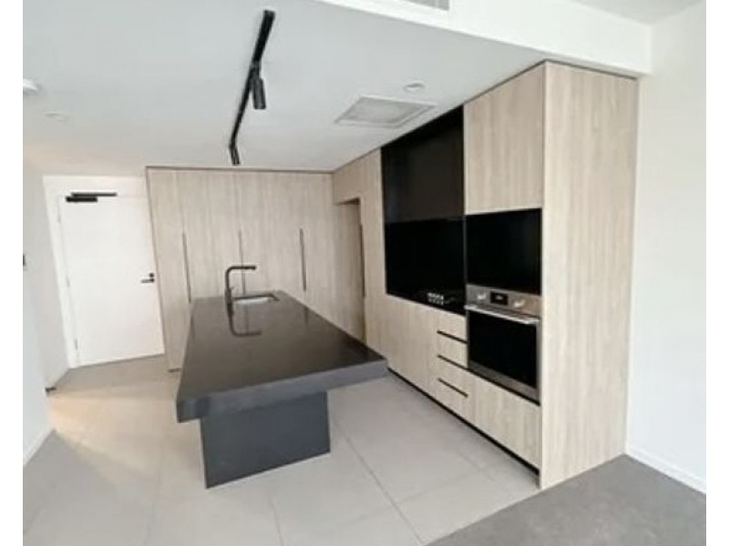 604/19 Deshon Street, Woolloongabba QLD 4102