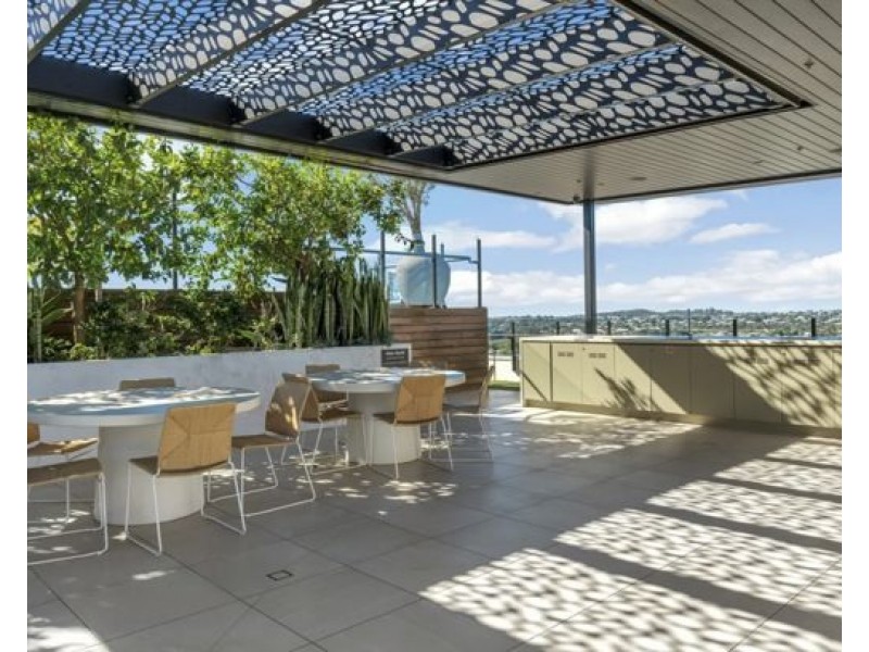 604/19 Deshon Street, Woolloongabba QLD 4102