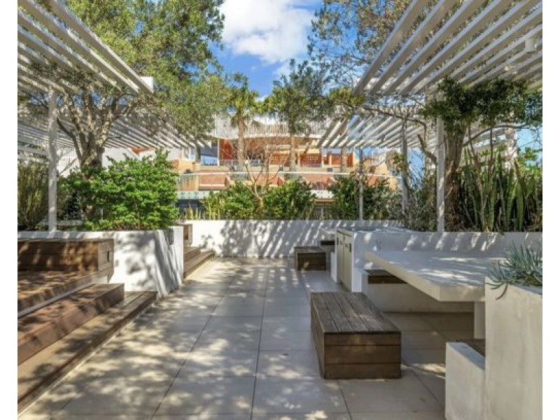 604/19 Deshon Street, Woolloongabba QLD 4102