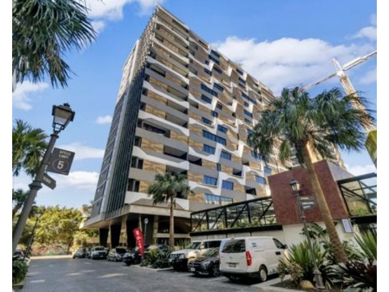 604/19 Deshon Street, Woolloongabba QLD 4102
