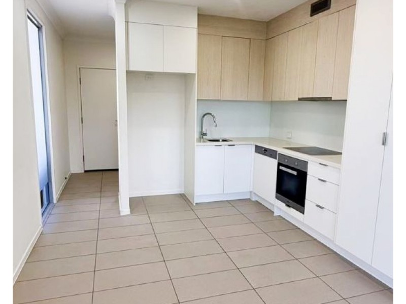 17/3028 The Boulevard, Carrara QLD 4211
