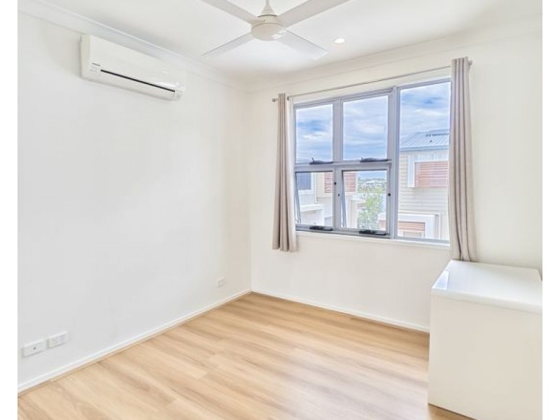 17/3028 The Boulevard, Carrara QLD 4211