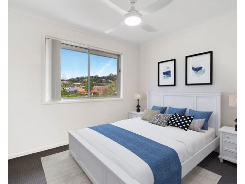 5 /131 McAuley Parade, Pacific Pines QLD 4211