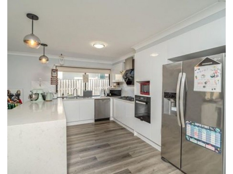23 Witheren Cct, Pacific Pines QLD 4211