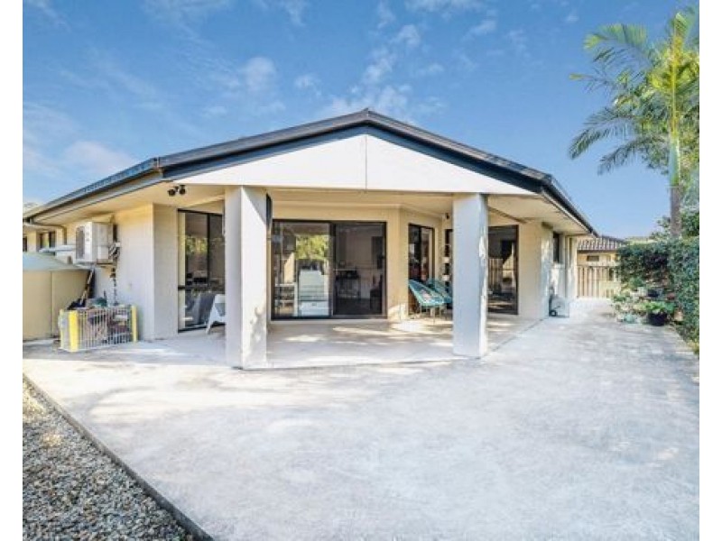 23 Witheren Cct, Pacific Pines QLD 4211