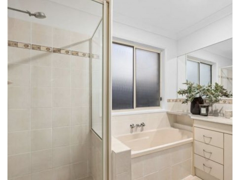 34 Moran Crescent, Forest Lake QLD 4078