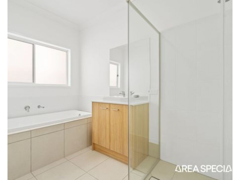 37 Barbeth Road, Greenbank QLD 4124