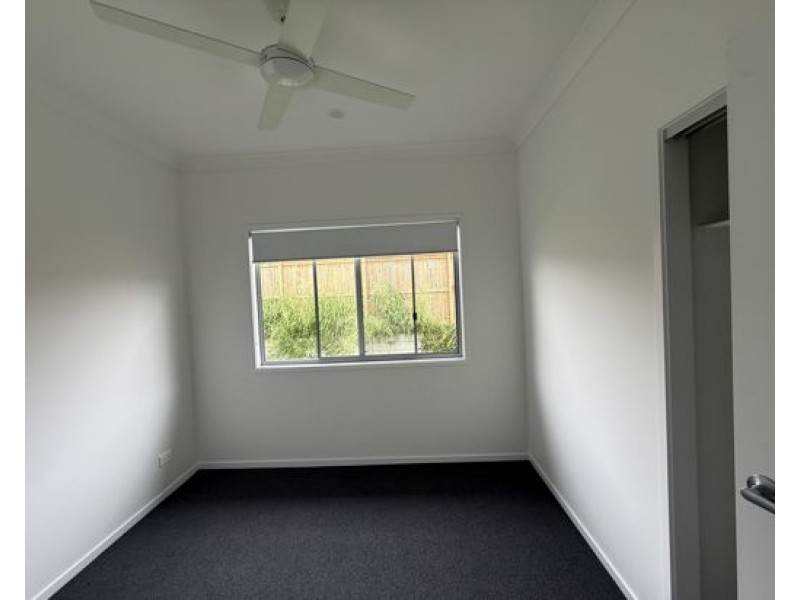 15 Mason Cloes, Redbank Plains QLD 4301