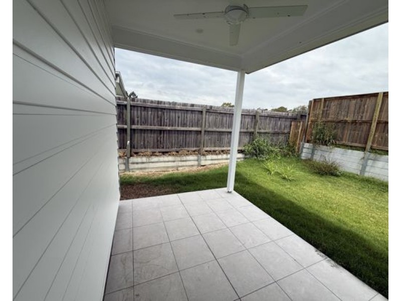 15 Mason Cloes, Redbank Plains QLD 4301