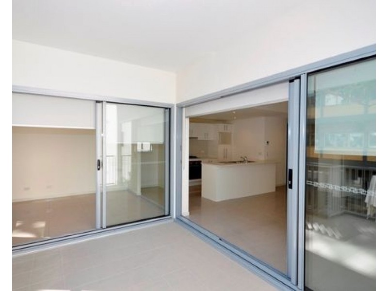 220/23 Robinson Place, Kelvin Grove QLD 4059