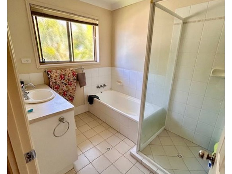 Unit 27/28 Coora Street, Wishart QLD 4122