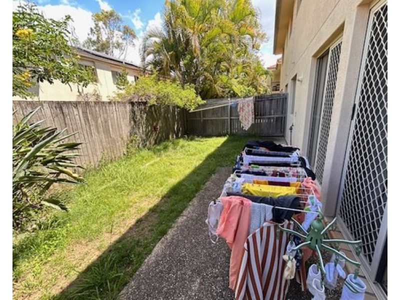 Unit 27/28 Coora Street, Wishart QLD 4122