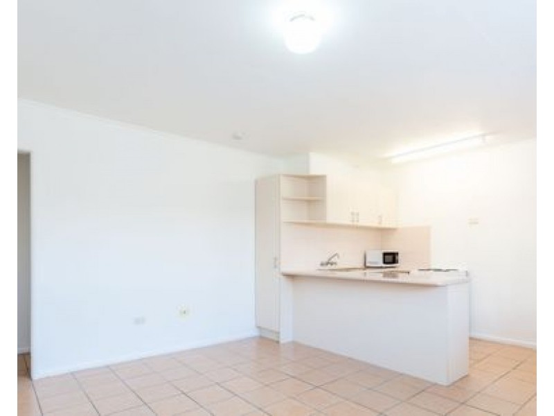 6/144 Frank St, Labrador QLD 4215