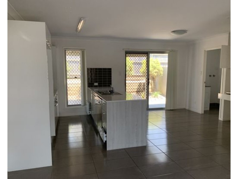 15/40 Old Logan Rd, Gailes, Camira QLD 4300