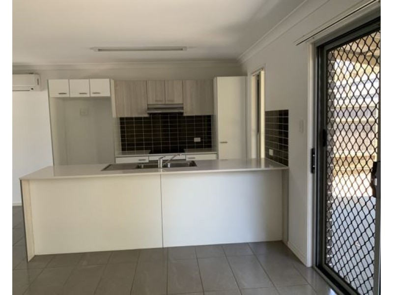 15/40 Old Logan Rd, Gailes, Camira QLD 4300