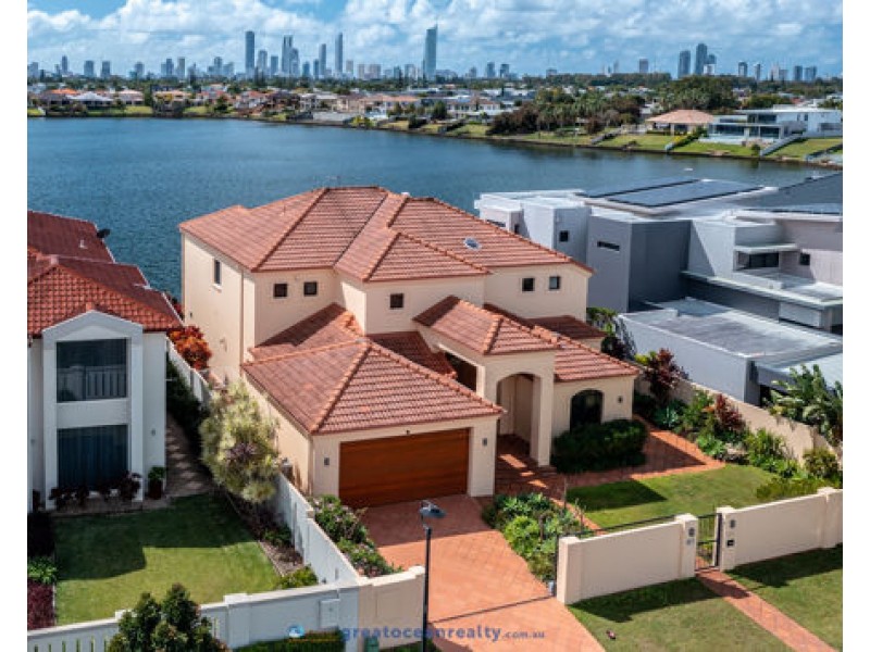 122 Sir Bruce Small Boulevard, Benowa Waters QLD 4217