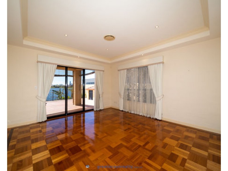 122 Sir Bruce Small Boulevard, Benowa Waters QLD 4217