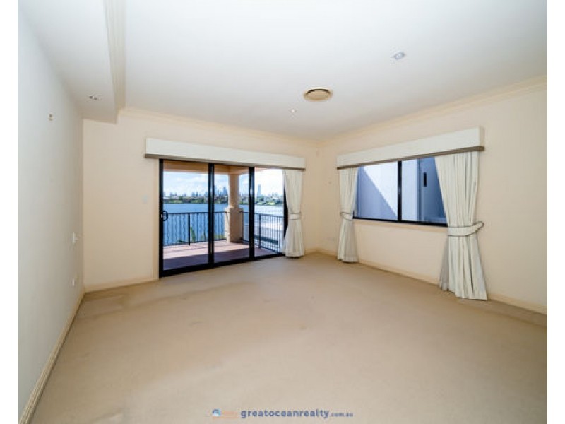 122 Sir Bruce Small Boulevard, Benowa Waters QLD 4217