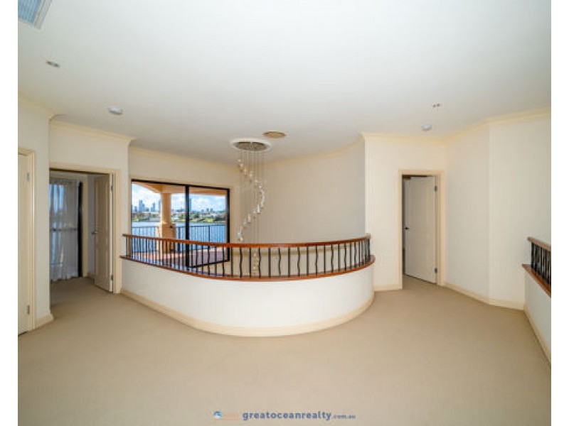 122 Sir Bruce Small Boulevard, Benowa Waters QLD 4217