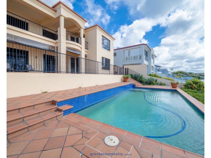 122 Sir Bruce Small Boulevard, Benowa Waters QLD 4217