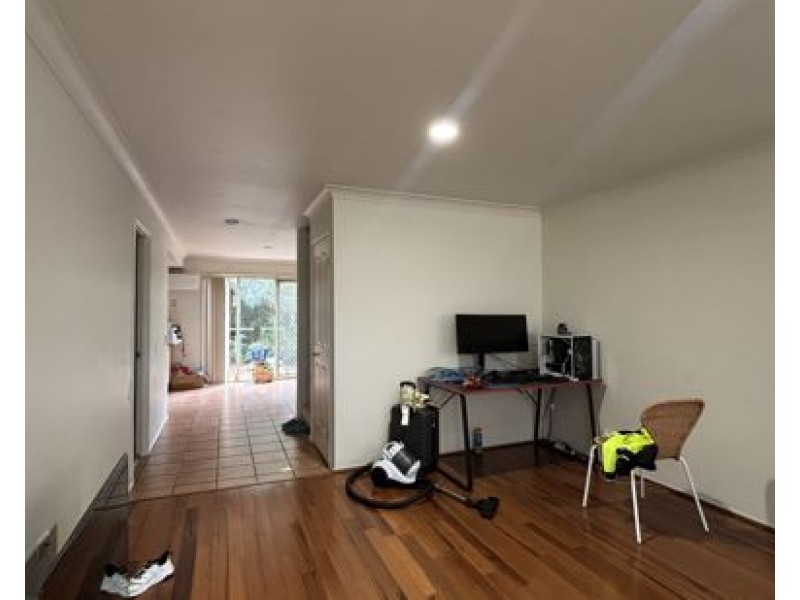 8 Manor Street, Eight Mile Plains QLD 4113
