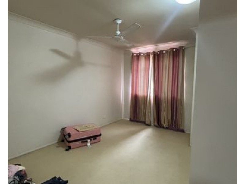 8 Manor Street, Eight Mile Plains QLD 4113