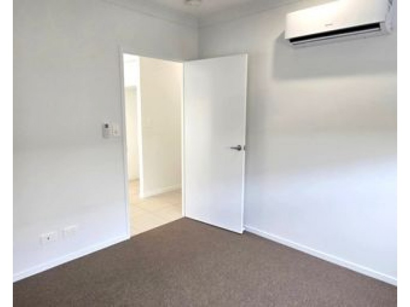 4 Barbeth Road, Greenbank QLD 4124