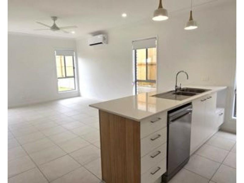 4 Barbeth Road, Greenbank QLD 4124