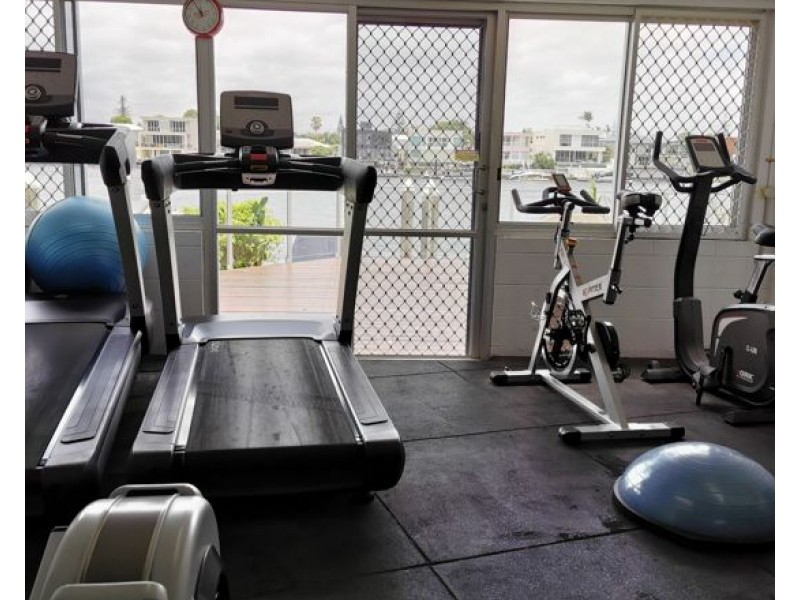 041 2890 Gold Coast Highway, Surfers Paradise QLD 4217