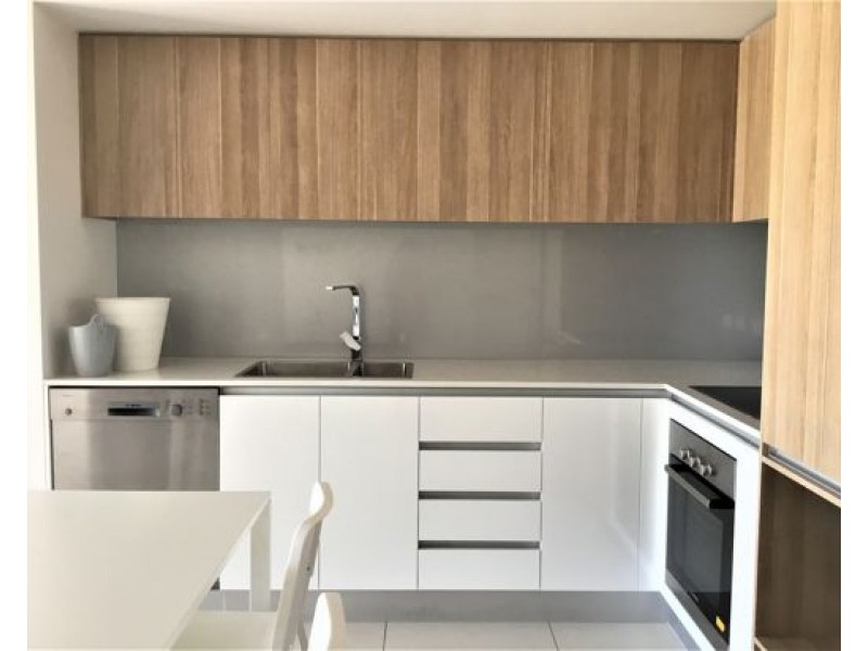 U27 45 Wellington Road, East Brisbane QLD 4169